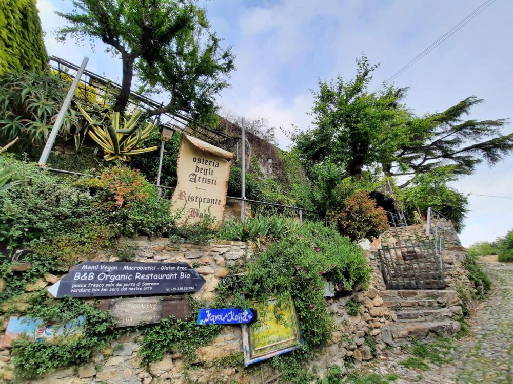 La Casa Di Vasco Bussana Vecchia Sanremo Exterior photo